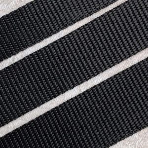 Svart nylonrem (20, 25 och 30 mm bred)